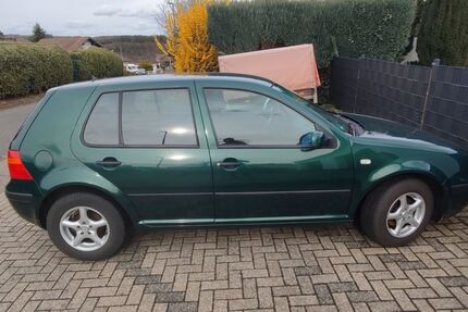 VW Golf 216.726 km 1.250 &euro; Kreuzau 52372