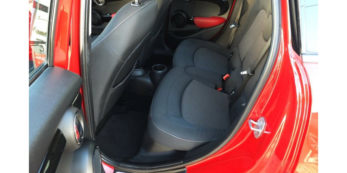 Mini ONE NAVI KLIMAAUT ROTMETALLIC PDC 5-TÜRIG 108.788 km 9.904 &euro; Köln 50858