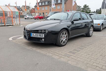 Alfa Romeo 159 266.600 km 3.499 &euro; Köln 51061
