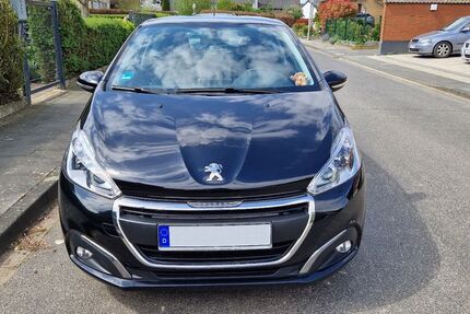 Peugeot 208 86.400 km 6.500 &euro; Euskirchen 53881