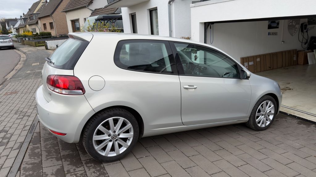VW Golf 170.000 km 5.900 &euro; Weilerswist 53919