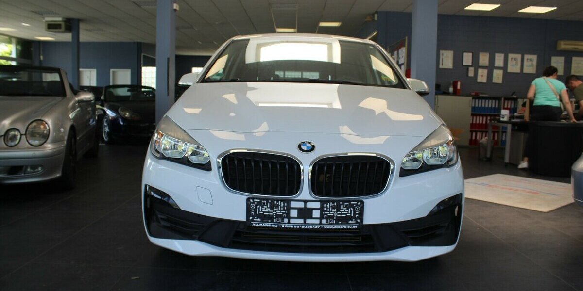 BMW 216 216i Active Tourer - Navi - SHZ - PDC - 1.HAND 61.830 km 15.480 &euro; Euskirchen 53881