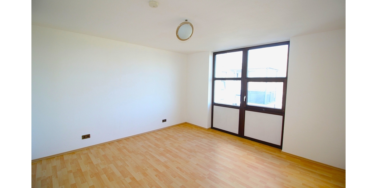 Bezugsfreie, barrierearme und frisch renovierte 2 Zimmer ETW mit Terrasse, Aufzug und TG-Stellplatz. - Etagenwohnung Sankt Augustin | Angebot:25378148