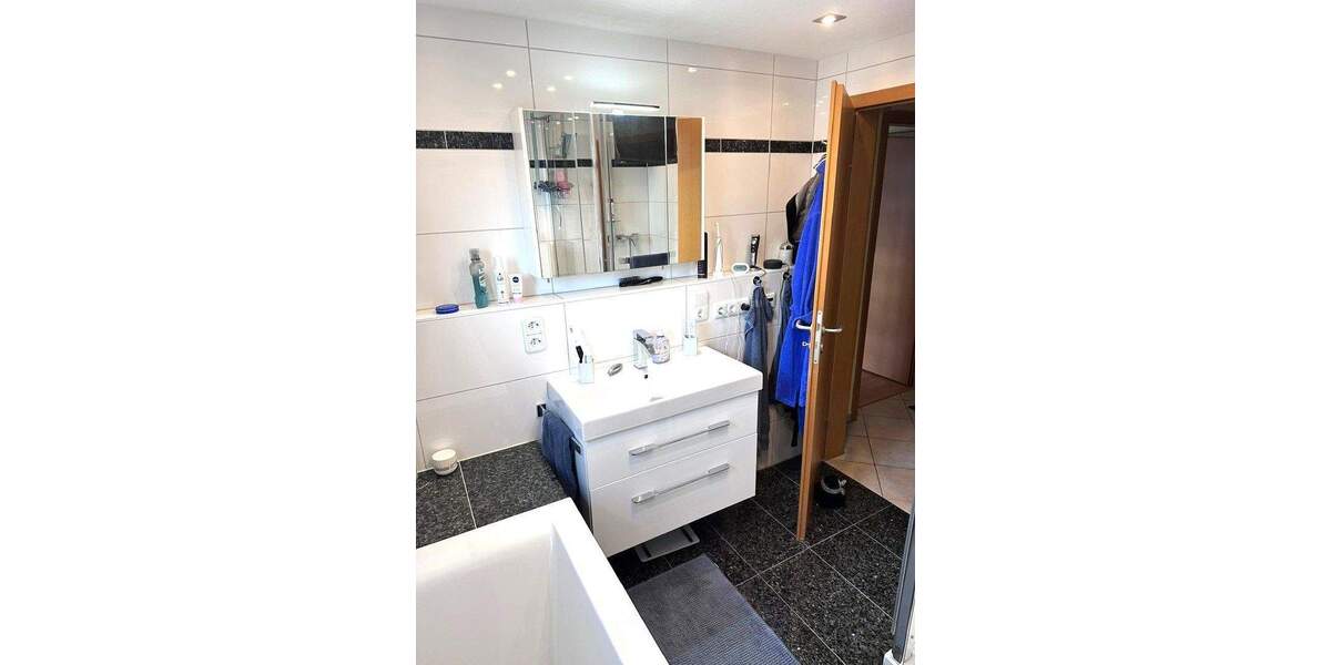 Reihenendhaus Rheinbach - 7 Zimmer, 170 m&sup2;, 695.000&euro; | Angebot:25804019