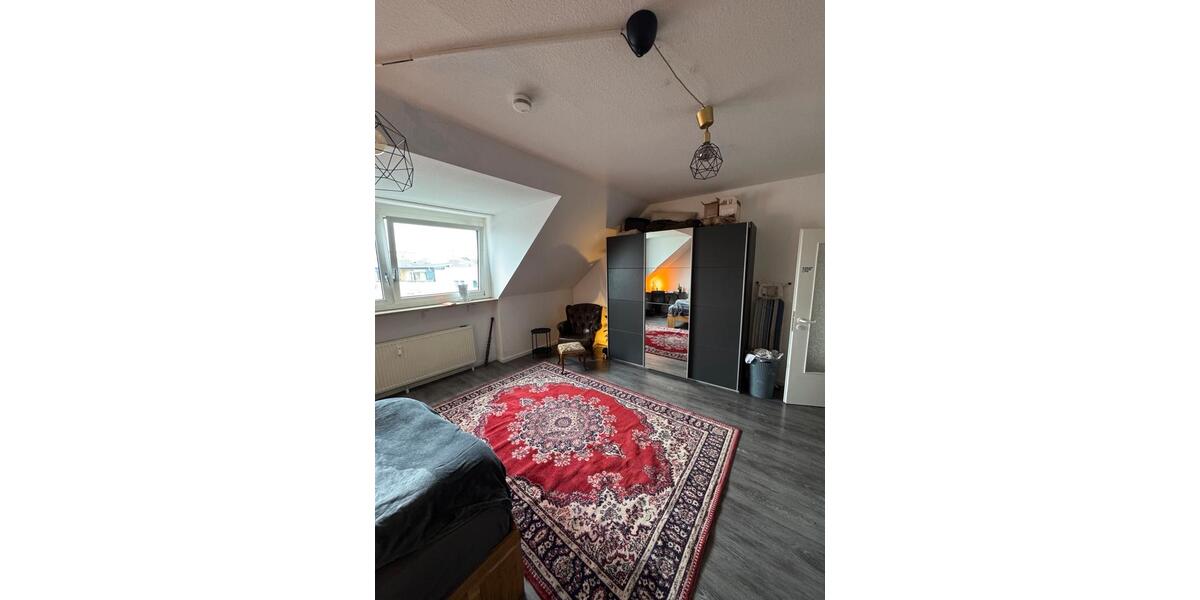 Dachgeschoßwohnung Bonn - 1 Zimmer, 30 m&sup2;, 750&euro; | Angebot:25838733
