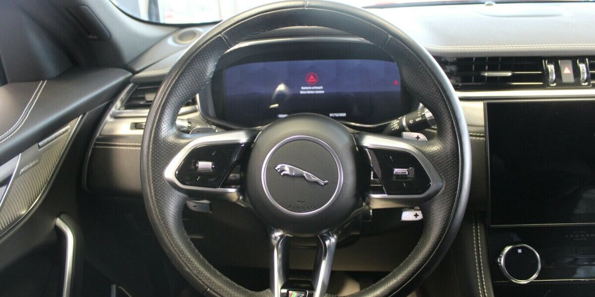 Jaguar F-Pace D300 Mild-Hybrid R-Dynamic SE AWD 95.844 km 32.980 &euro; Euskirchen 53881