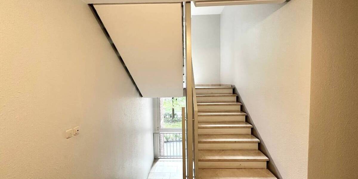 Etagenwohnung Köln Niehl - 2 Zimmer, 57 m&sup2;, 239.000&euro; | Angebot:25687659