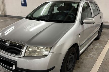 Skoda Fabia 111.600 km 2.400 &euro; Bornheim 53332