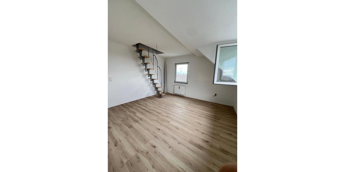 Dachgeschoßwohnung Wesseling - 3.5 Zimmer, 87 m&sup2;, 1.550&euro; | Angebot:25875953