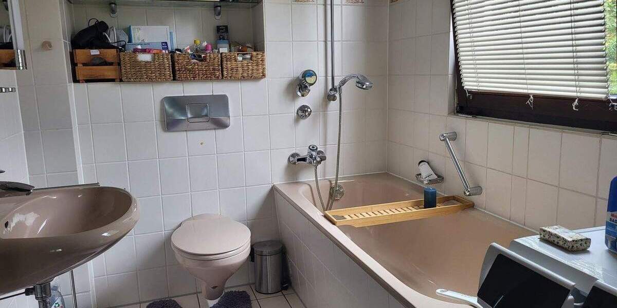 Etagenwohnung Bonn Lessenich - 3 Zimmer, 89 m&sup2;, 282.000&euro; | Angebot:25666938