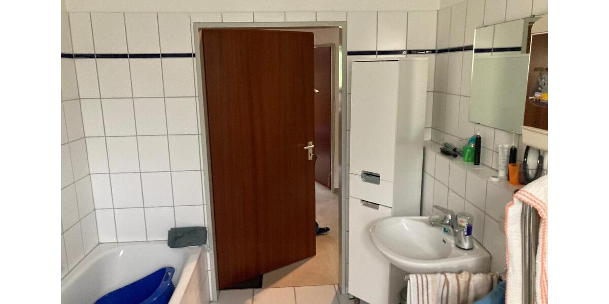 Erdgeschoßwohnung Düren - 4 Zimmer, 92 m&sup2;, 745&euro; | Angebot:25963723