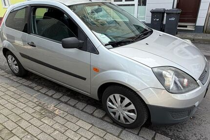 Ford Fiesta 140.000 km 1.750 &euro; leverkusen 51371