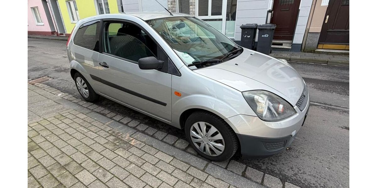 Ford Fiesta 140.000 km 1.750 &euro; leverkusen 51371