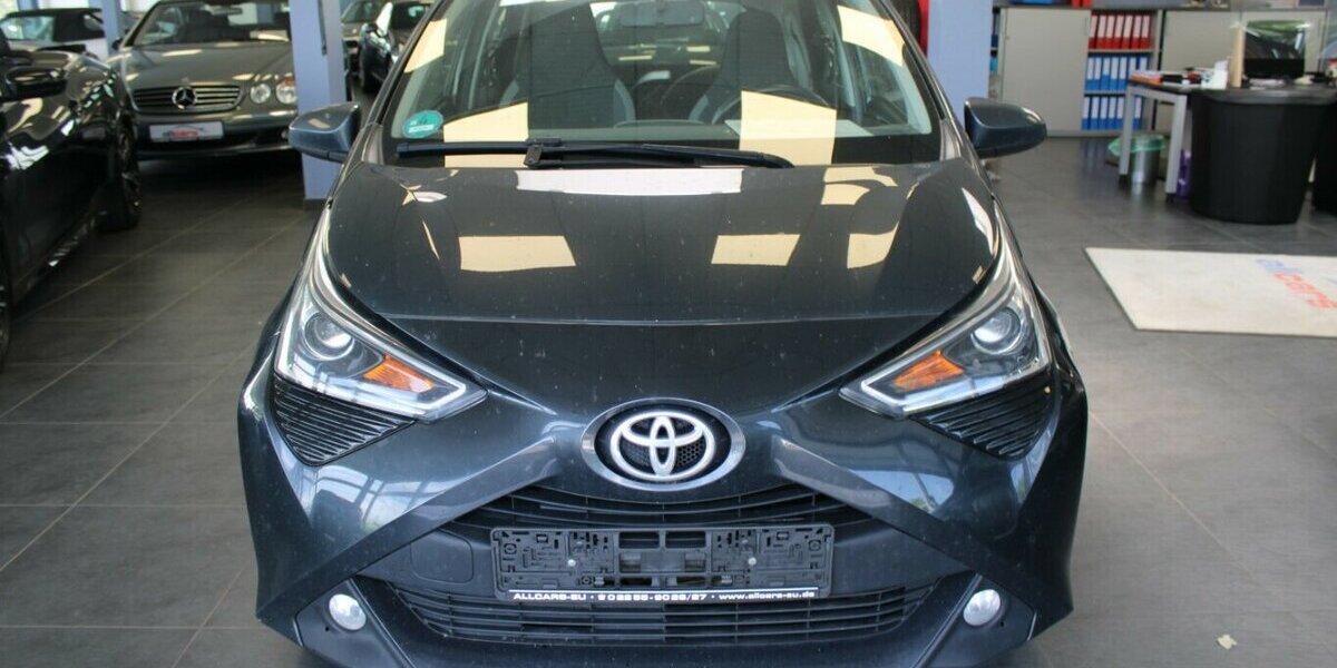 Toyota Aygo 1.0 5-Türig - Klima - 115.062 km 6.980 &euro; Euskirchen 53881