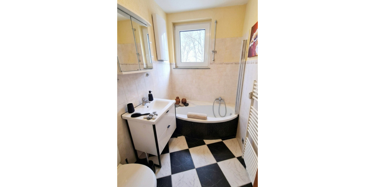 Hochparterre Köln Rodenkirchen - 2 Zimmer, 50 m&sup2;, 290.000&euro; | Angebot:25025222