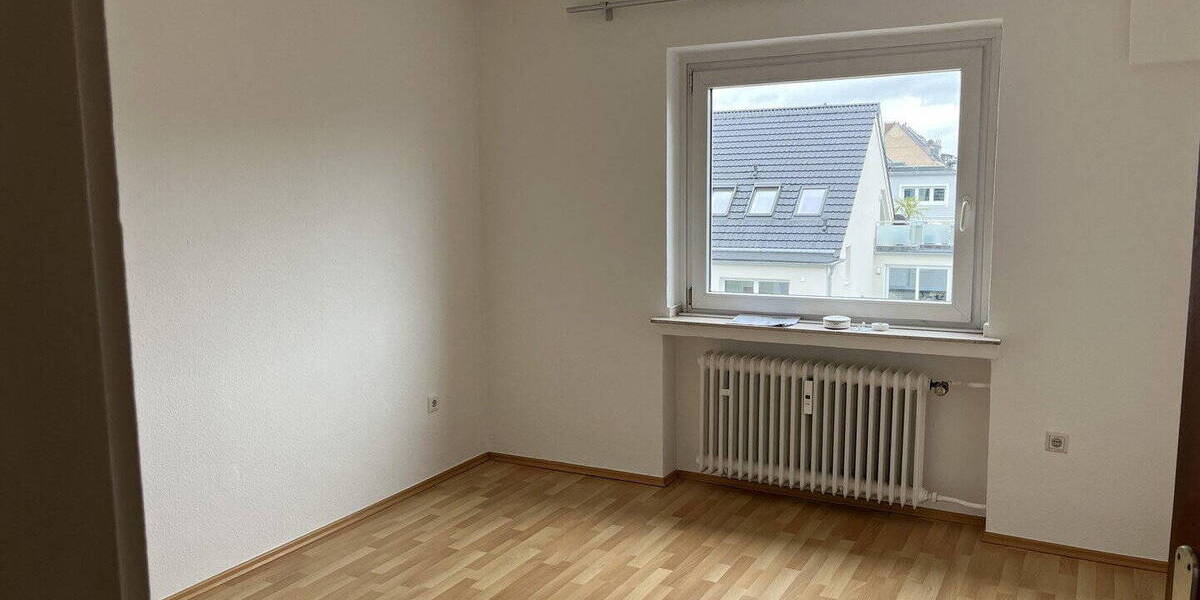 Etagenwohnung Köln Poll - 3 Zimmer, 77 m&sup2;, 355.000&euro; | Angebot:26034293