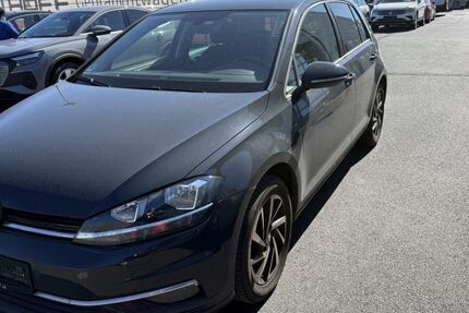 VW Golf 83.300 km 12.775 &euro; Sankt Augustin-Menden 53757