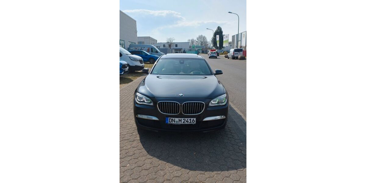 BMW 740 160.000 km 24.500 &euro; Düren 52353