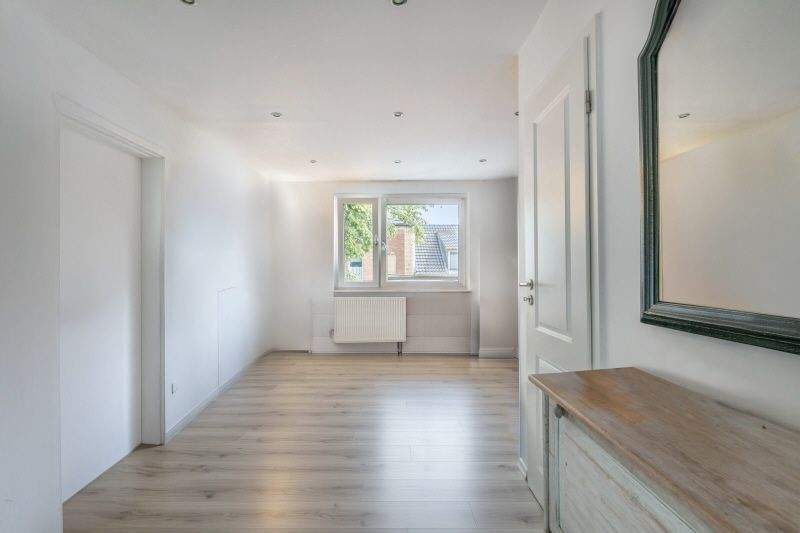 Mehrfamilienhaus, Wohnhaus Köln Lövenich - 5 Zimmer, 168 m&sup2;, 870.000&euro; | Angebot:25834570