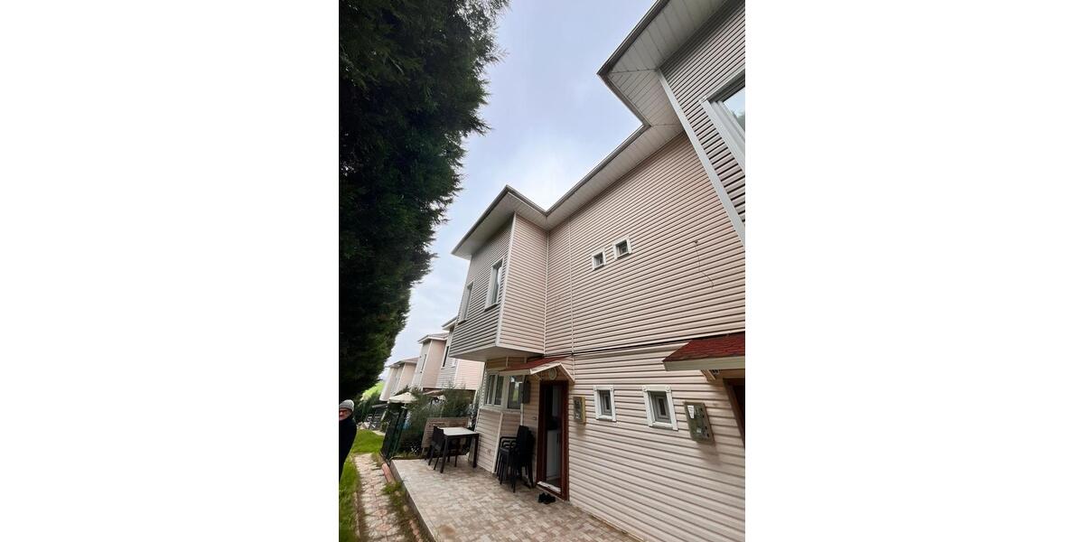 Doppelhaushälfte Köln Innenstadt - 2 Zimmer, 225 m&sup2;, 200.000&euro; | Angebot:25884744