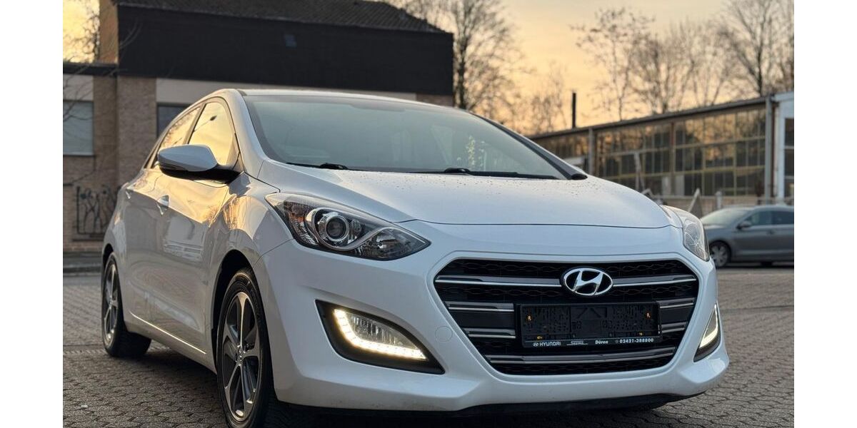 Hyundai i30 88.633 km 8.750 &euro; Düren 52349