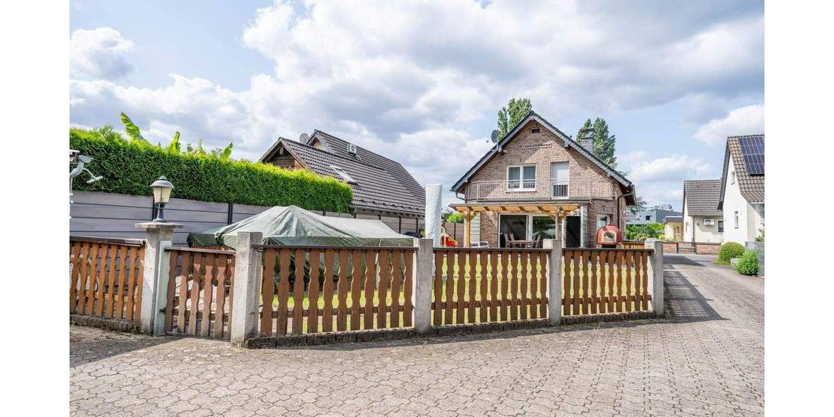 Einfamilienhaus Köln Mülheim - 7 Zimmer, 247 m&sup2;, 839.000&euro; | Angebot:25778486