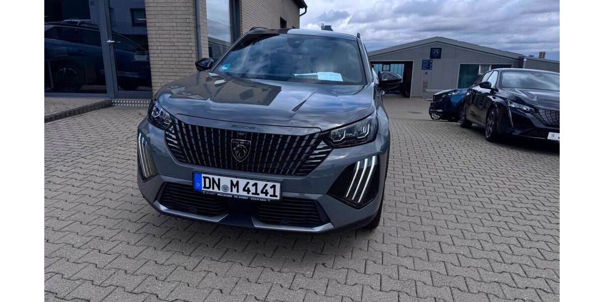 Peugeot 2008 8.755 km 34.850 &euro; Nideggen 52385
