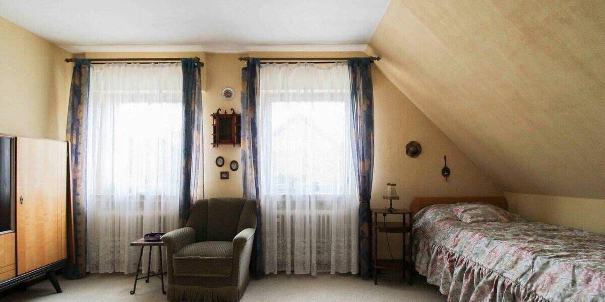 Einfamilienhaus Köln Esch/Auweiler - 7 Zimmer, 170 m&sup2;, 599.000&euro; | Angebot:25938956