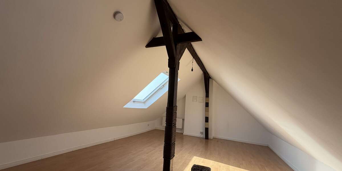 Etagenwohnung Köln Neuehrenfeld - 4 Zimmer, 90 m&sup2;, 1.500&euro; | Angebot:25722783