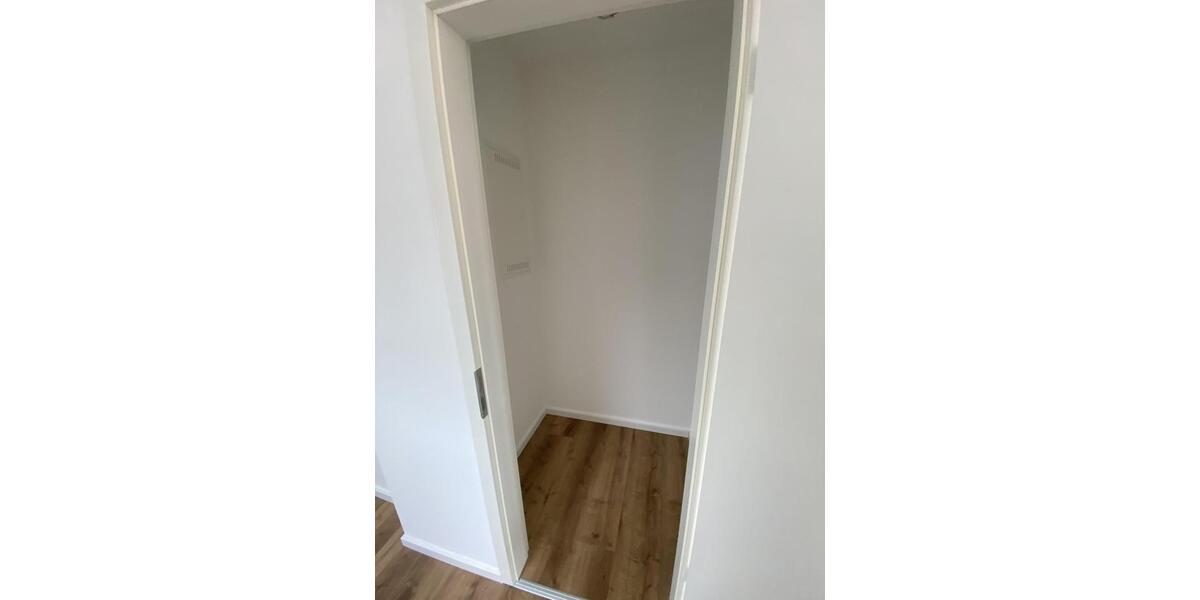 Dachgeschoßwohnung Köln Lindenthal - 2 Zimmer, 53 m&sup2;, 1.250&euro; | Angebot:26489439