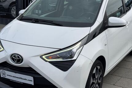 Toyota Aygo (X) 110.935 km 7.190 &euro; Köln 51065