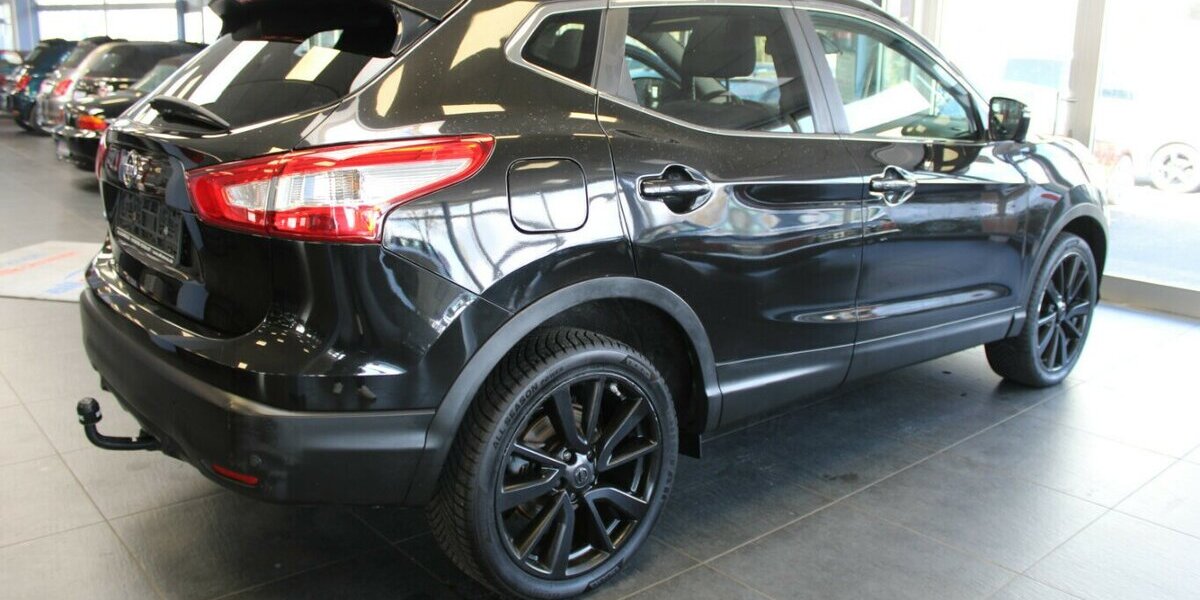 Nissan Qashqai 1.6 dCi Xtronic TEKNA - Pano - AHK - 108.138 km 14.980 &euro; Euskirchen 53881