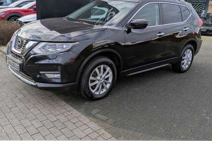 Nissan X-Trail 83.423 km 17.585 &euro; Leverkusen 51373