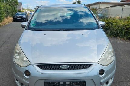 Ford S-Max 179.000 km 3.990 &euro; Erftstadt 50374
