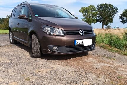 VW Touran 197.000 km 8.900 &euro; Siegburg 53721