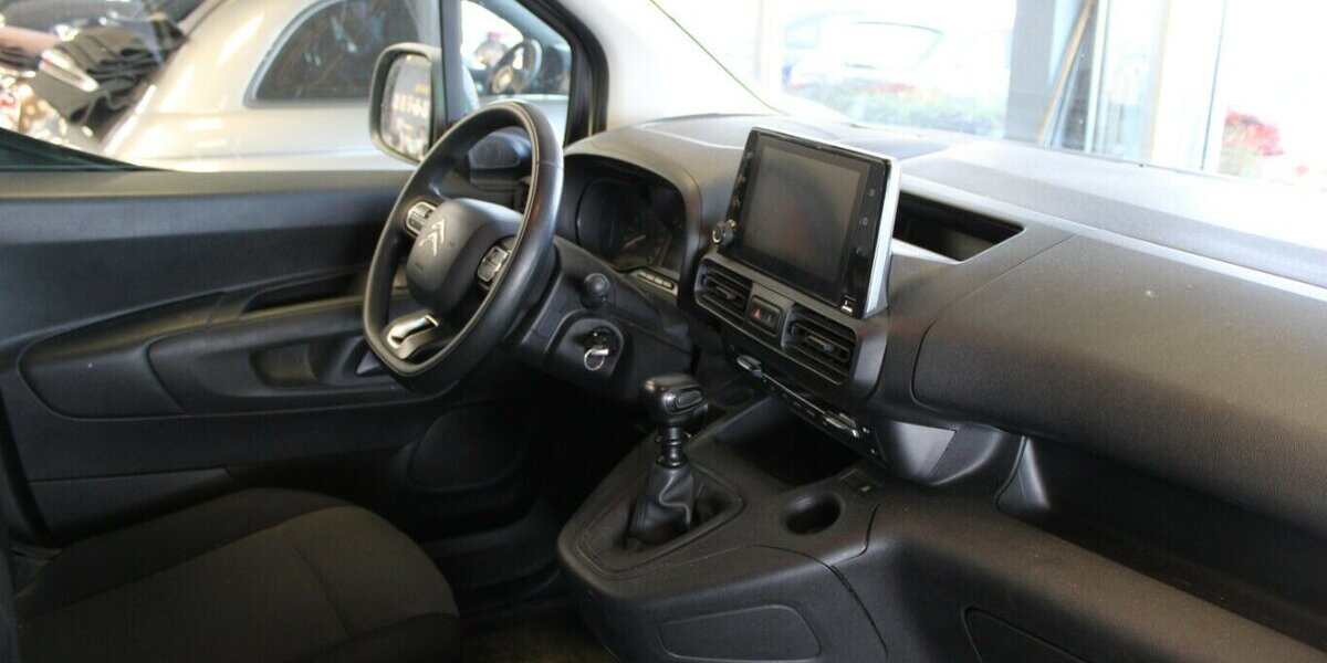 Citroen Berlingo 1.5 BlueHDI 130M - AHK - Head-Up - 132.598 km 10.980 &euro; Euskirchen 53881