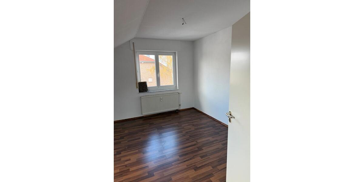 Dachgeschoßwohnung Kreuzau - 2 Zimmer, 66 m&sup2;, 870&euro; | Angebot:26022946