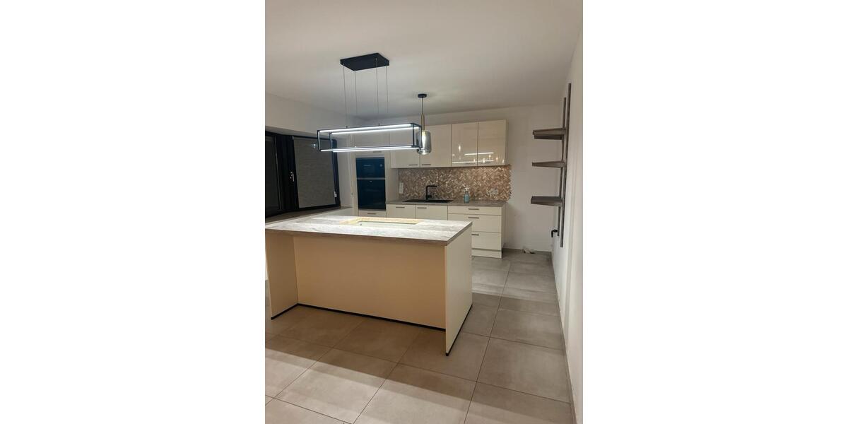 Erdgeschoßwohnung Bergheim - 4.5 Zimmer, 150 m&sup2;, 600&euro; | Angebot:26040998