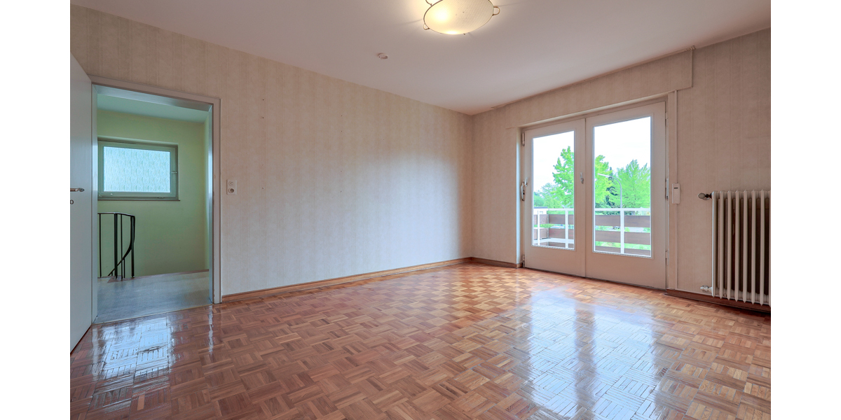 Einfamilienhaus mit Garten, Terrasse und Garage in Bonn-Niederholtorf - Einfamilienhaus Bonn / Niederholtorf Niederholtorf | Angebot:27119930