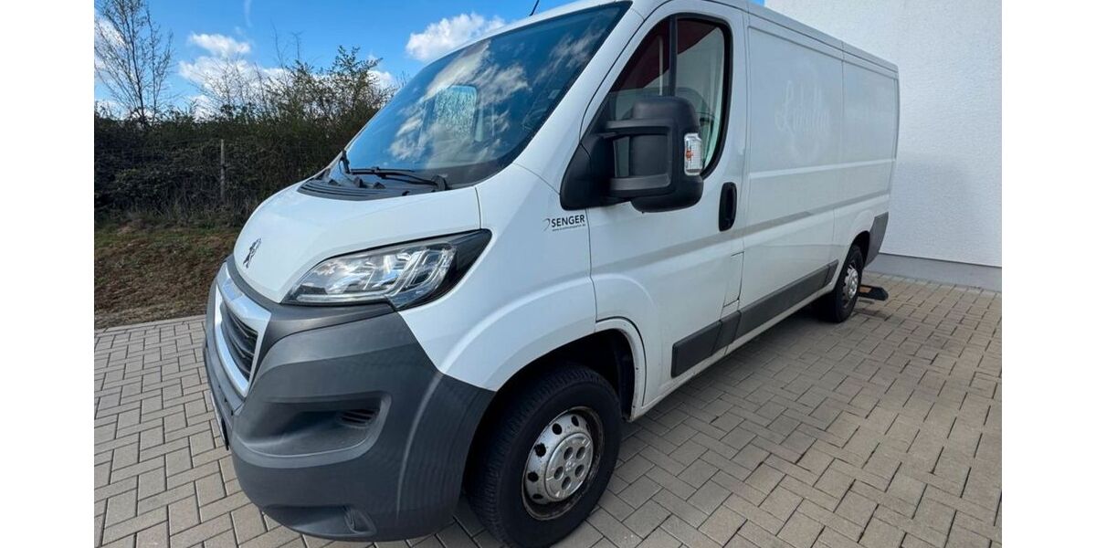 Peugeot Boxer 149.900 km 7.850 &euro; Bornheim 53332