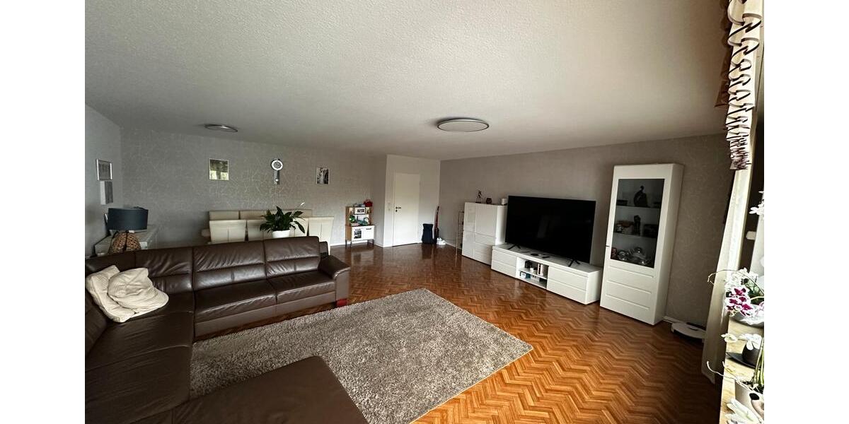 Reihenhaus Düren Mariaweiler-Hoven - 8 Zimmer, 200 m&sup2;, 365.000&euro; | Angebot:25205111