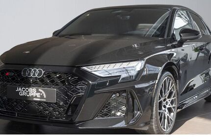 Audi RS3 2.402 km 69.450 &euro; Düren 52351