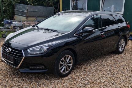 Hyundai i40 75.000 km 8.999 &euro; Düren 52349
