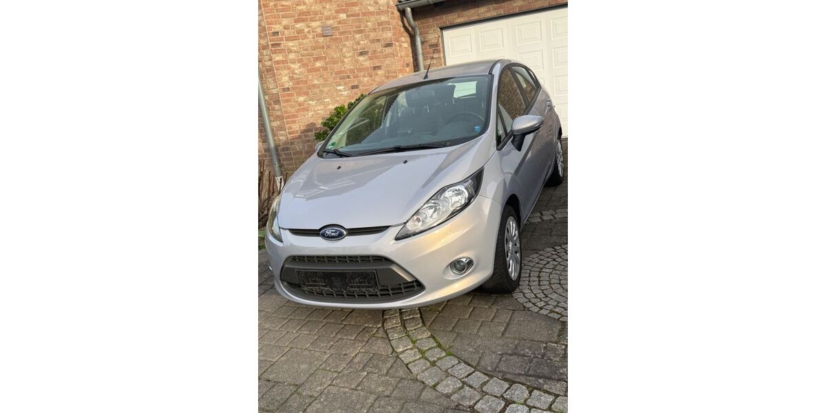 Ford Fiesta 63.650 km 4.990 &euro; Düren 52355