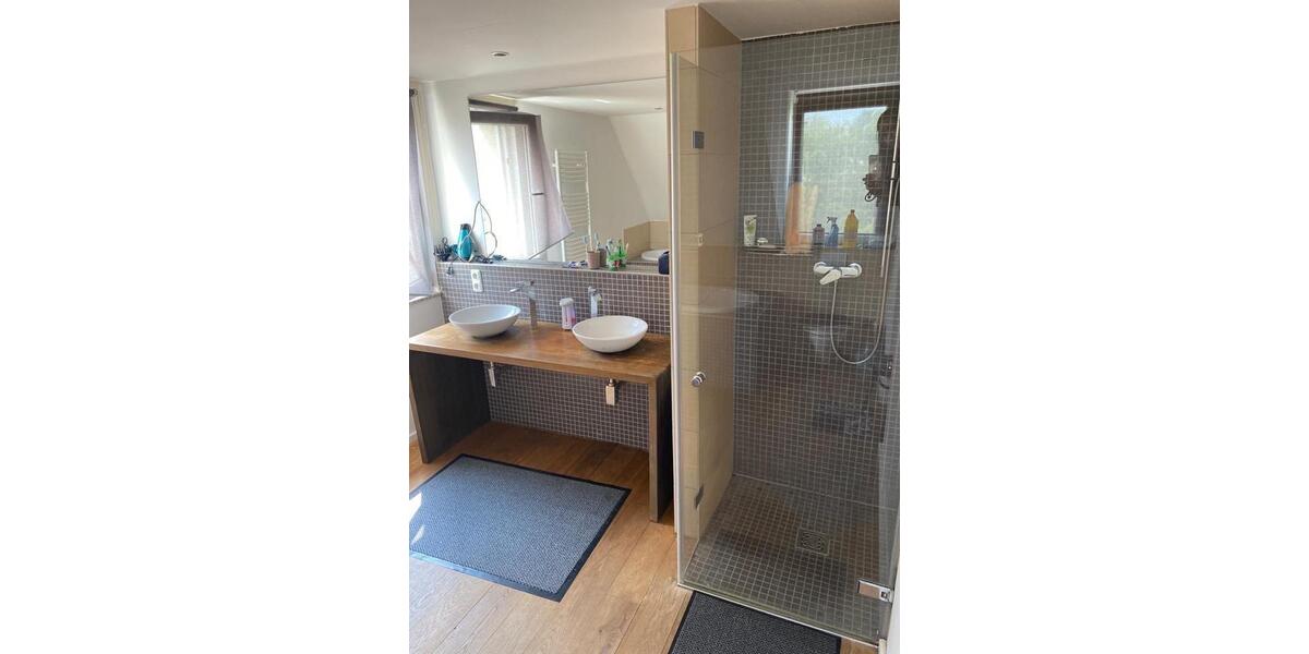 Maisonettenwohnung Wesseling - 5 Zimmer, 158 m&sup2;, 2.210&euro; | Angebot:25395129