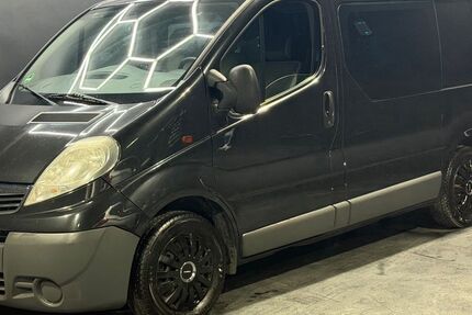 Opel Vivaro 94.000 km 11.650 &euro; Köln 50827