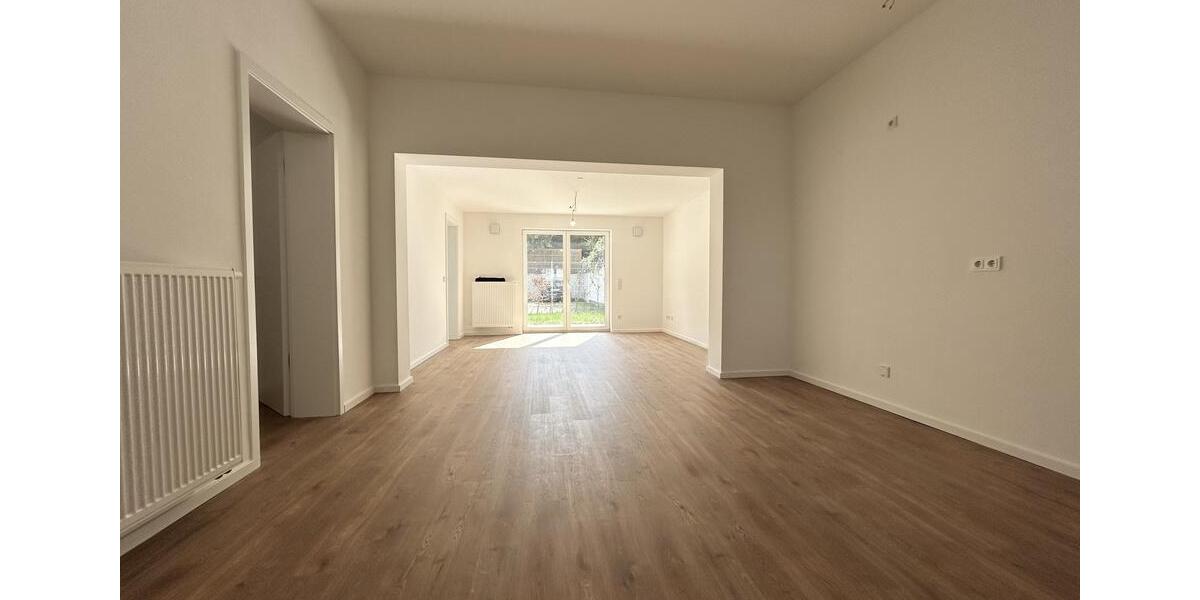 Erdgeschoßwohnung Köln Kalk - 2 Zimmer, 83 m&sup2;, 1.160&euro; | Angebot:26482213