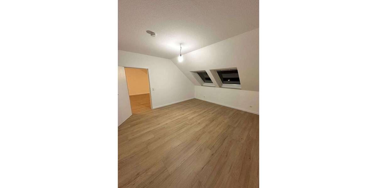 Etagenwohnung Sankt Augustin - 3 Zimmer, 104 m&sup2;, 1.200&euro; | Angebot:25466649