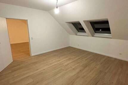 Wohnung Sankt Augustin - 3 Zimmer, 104 m&sup2;, 1.200&euro; | Angebot:25466649