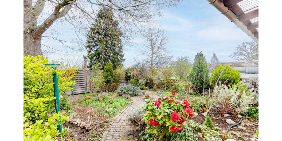 Einfamilienhaus Bornheim Waldorf - 8 Zimmer, 166 m&sup2;, 295.000&euro; | Angebot:26037145